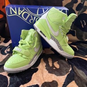 Air Jordan legacy 312 just don Ghost Green